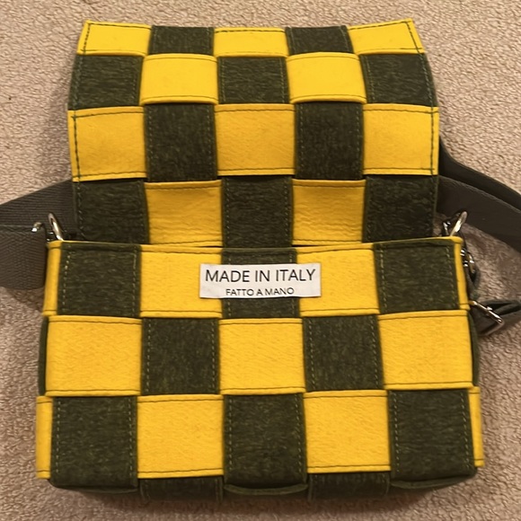 Italian Crossbody Woven Wool Two-Tone Bag - Picture 4 of 7